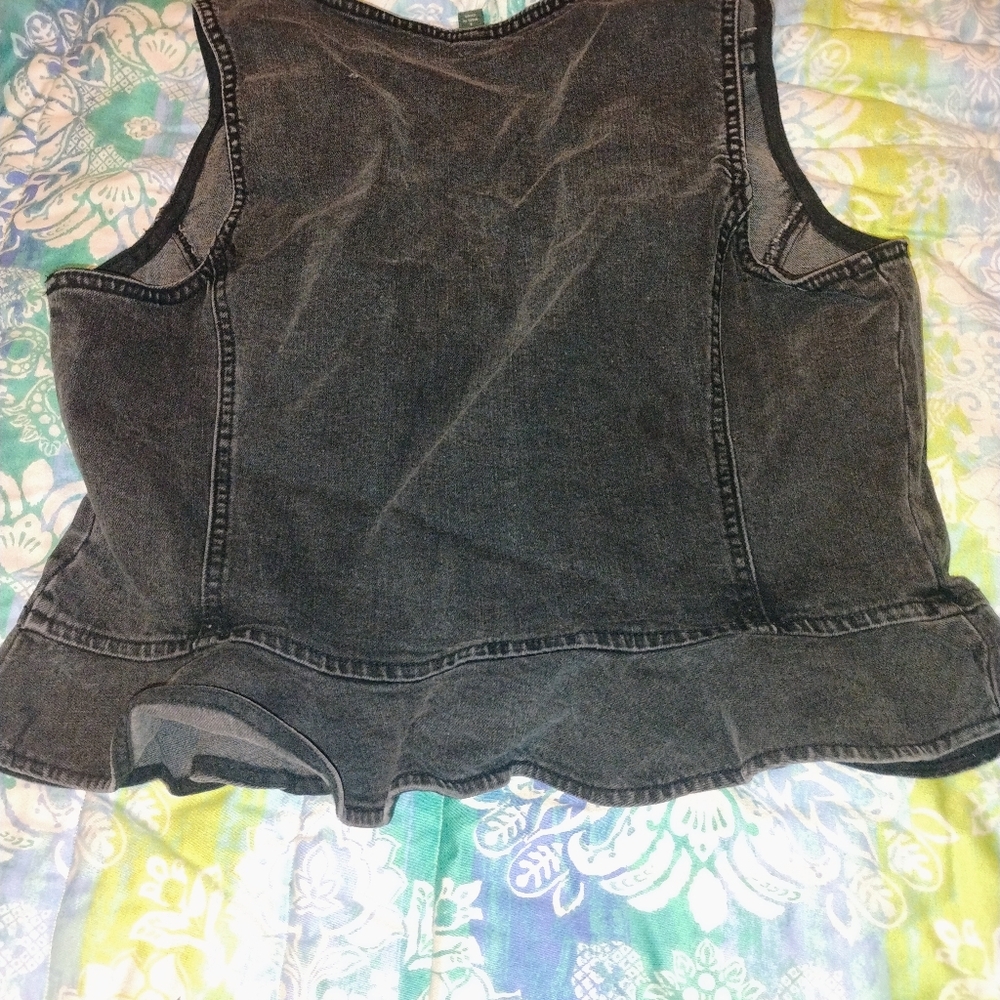 Nwt Wild Fable Denim Black Wash Zippered Vest With Silver Embellishments - Picture 2 of 6